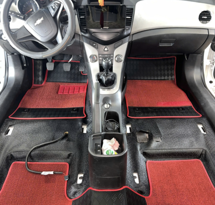 VỆ SINH SÀN XE Ô TÔ TẠI HOÀNG THỊNH AUTO 